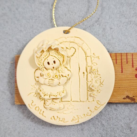 YOU ARE SPECIAL Little Girl In Bonnet Christmas Ornament Vintage La Berge 1993 - Picture 2 of 3